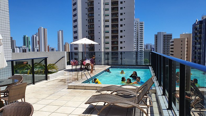 Apt 2 quartos com varanda próximo Praça Casa Forte o bairro