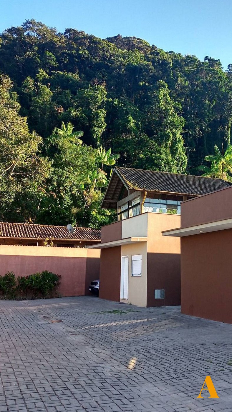 Refuge in Boiçucanga Near the Beach and Forest